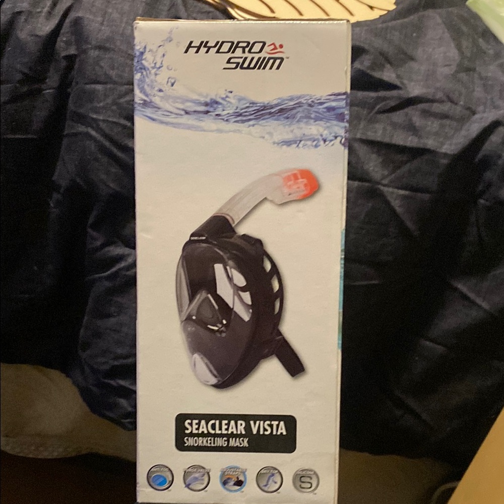 Black Snorkeling Mask